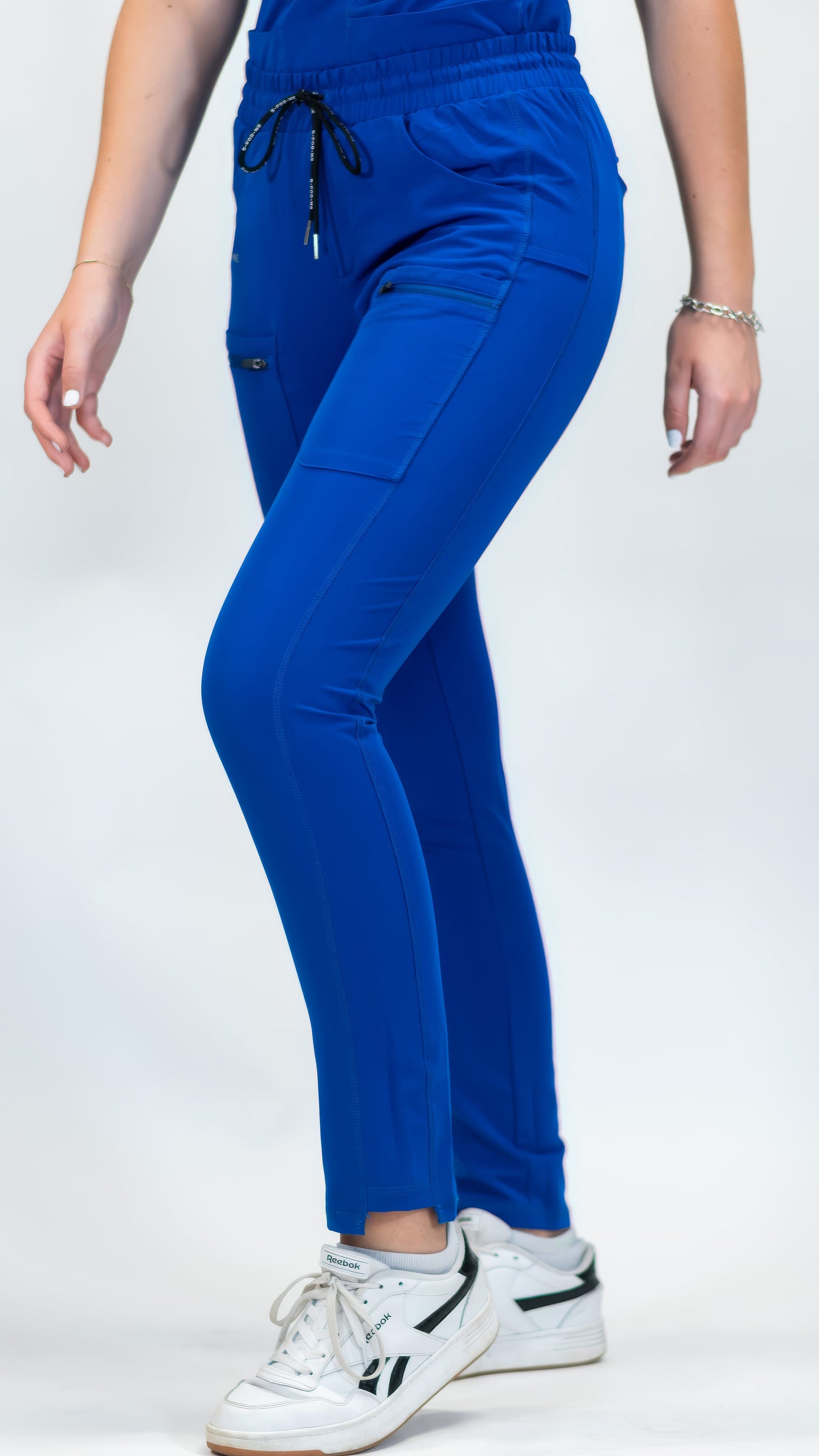 Pantalón Quirúrgico, Scrubs Antifluido Mujer 300 Azul Rey (Uniformes médicos)