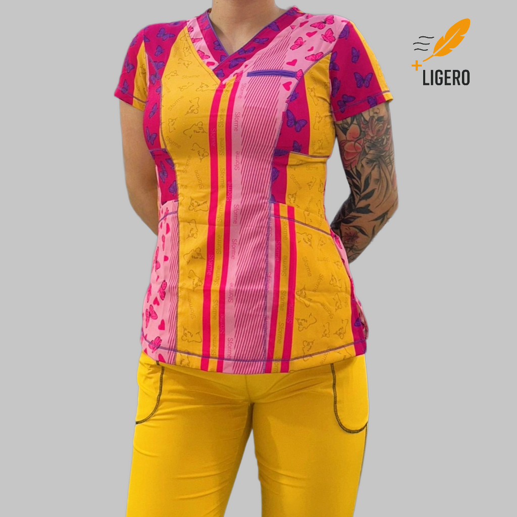 Filipina Estampada Mostaza- Fiusha, vistas Uva, Scrubs F.W Mujer (Uniformes Médicos)
