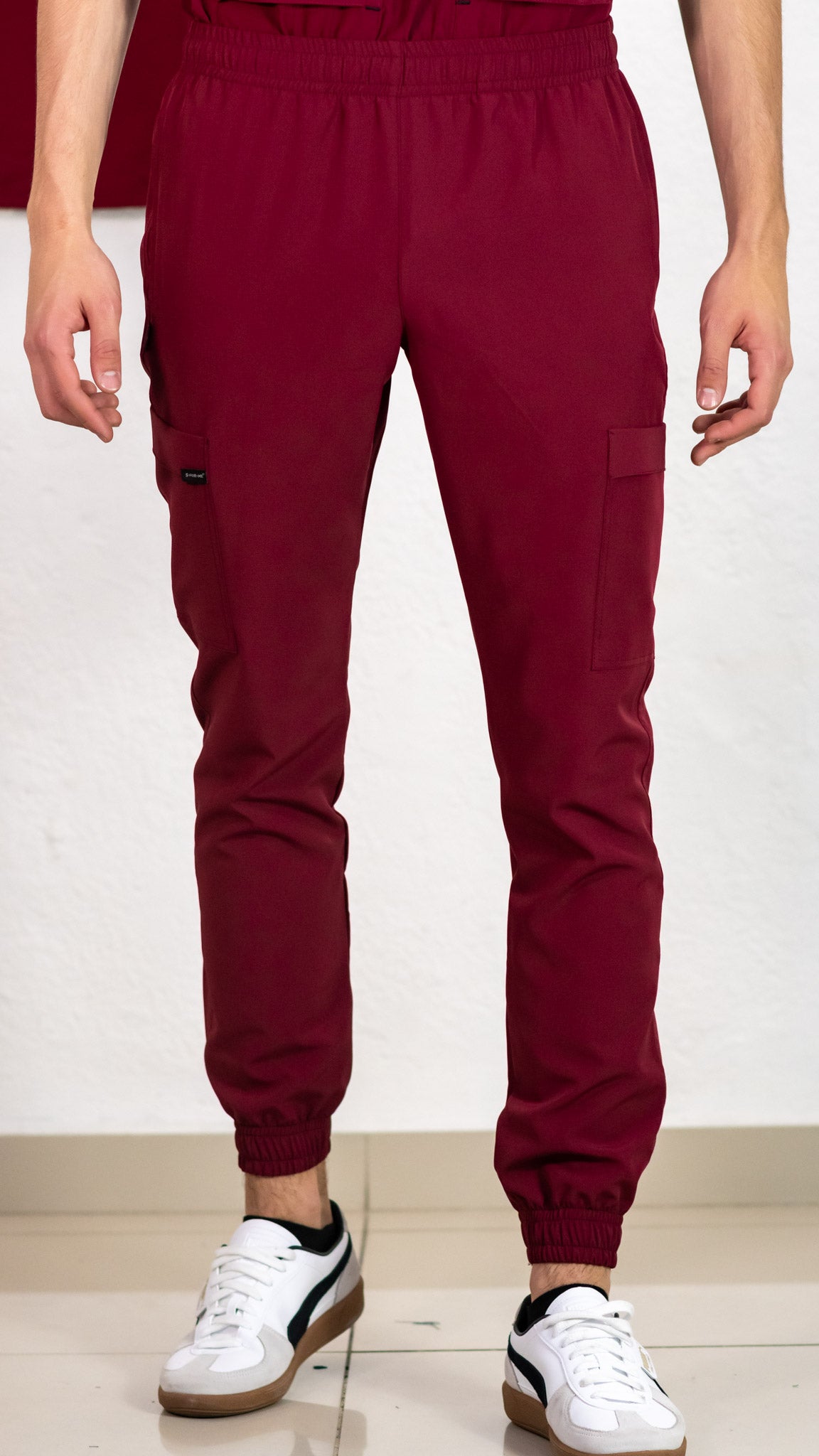 Jogger Quirúrgico Vino Hombre 5 bolsas FW