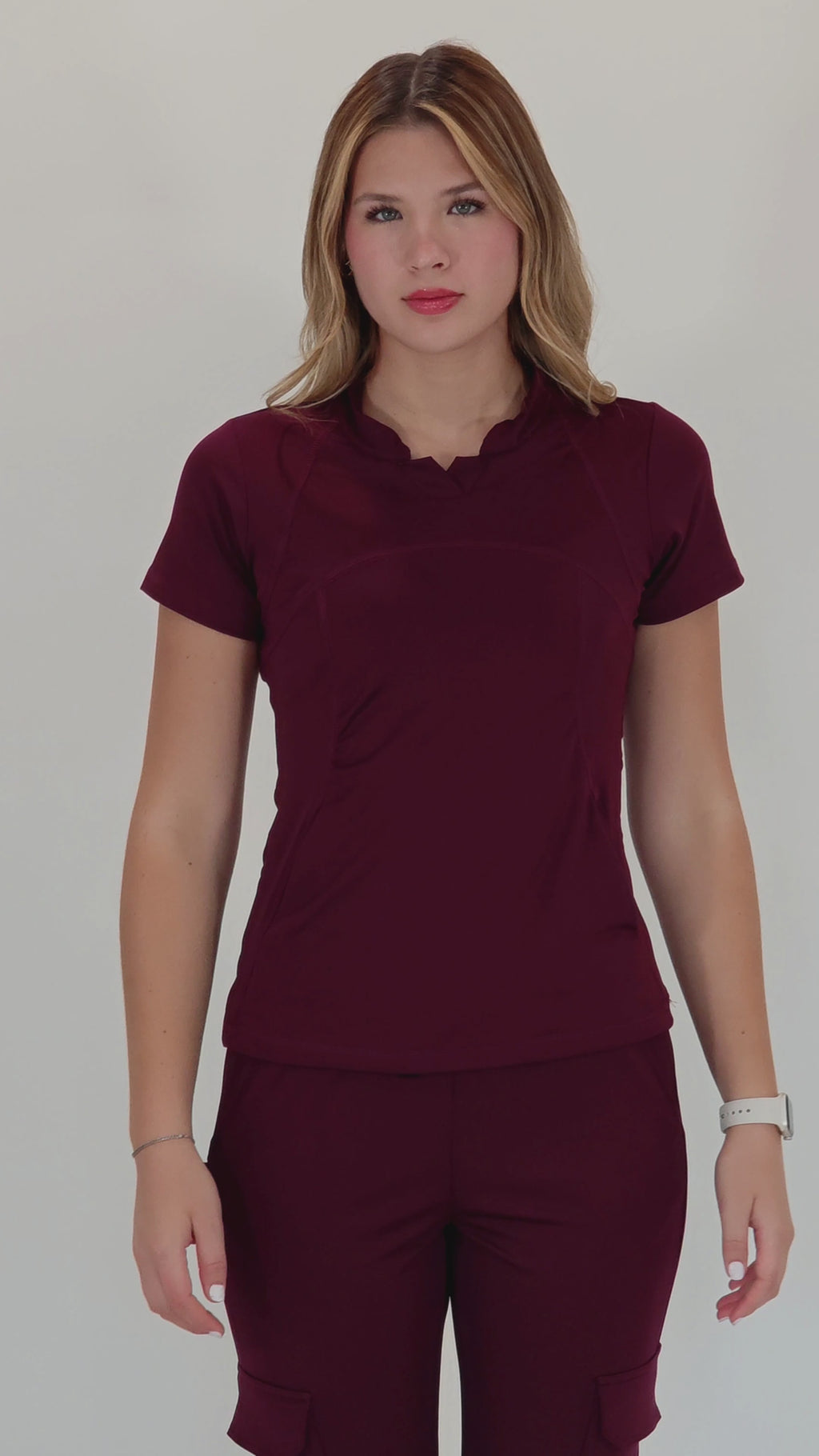 Conjunto Quirúrgico Color Vino para Mujer – Estilo 910 | Super Stretch Slim Fit